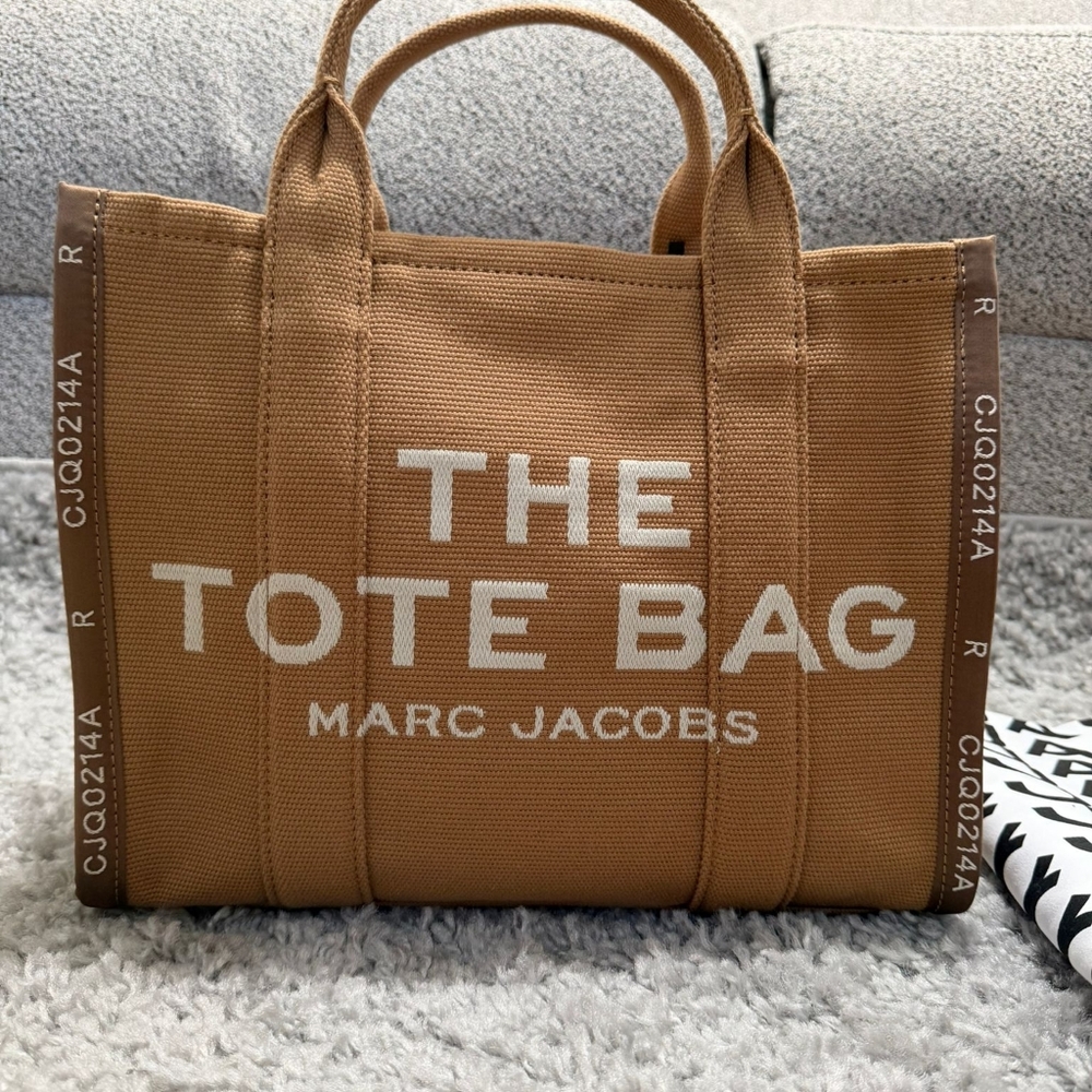 The Jacquard Medium Tote Bag